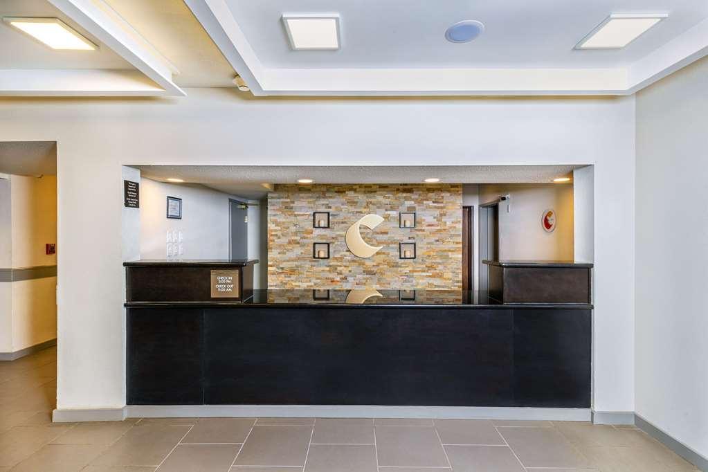 Comfort Inn & Suites Yorkton Beltér fotó